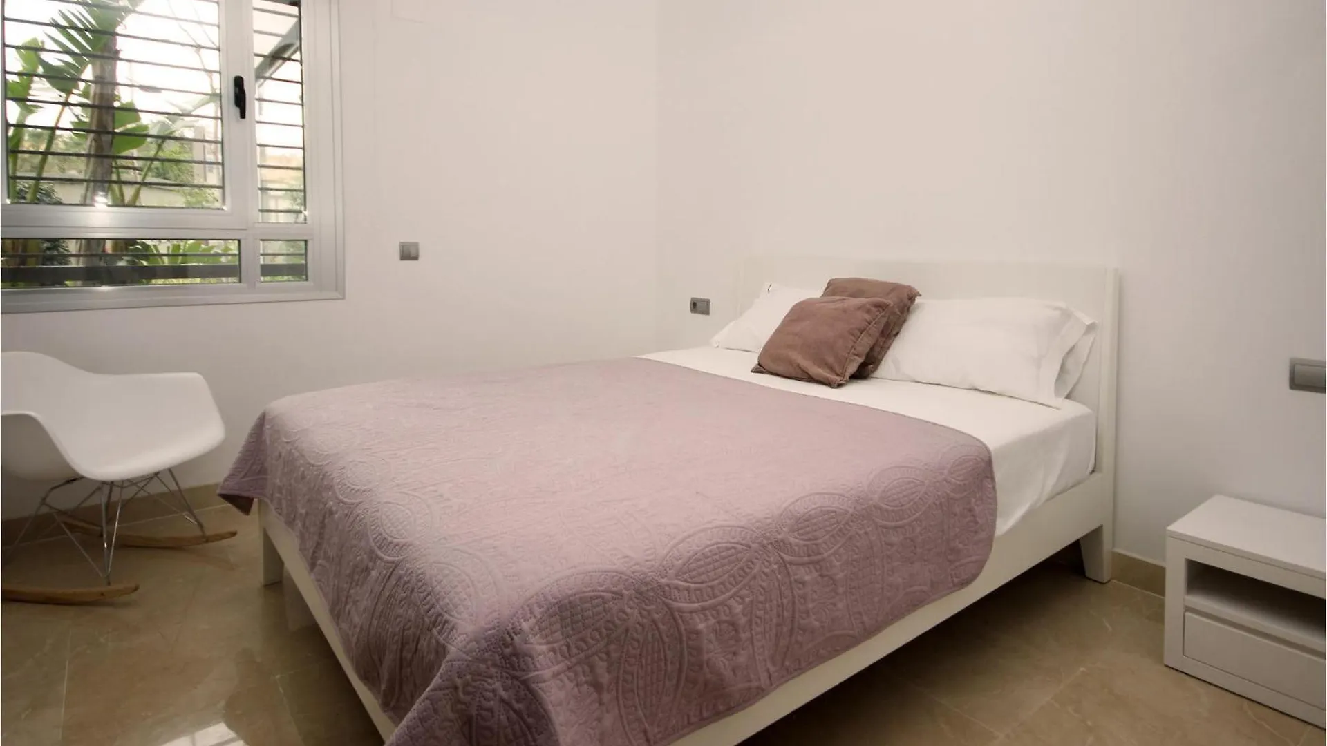 Gorgeous Apartment In Estepona With Wifi