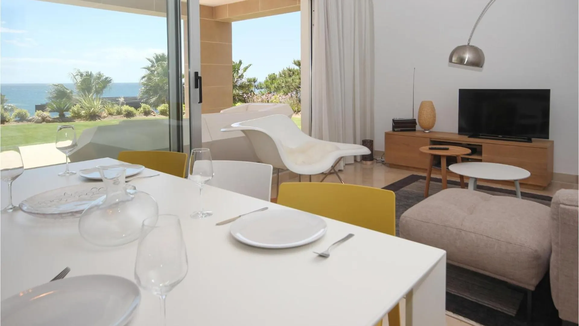 Gorgeous Apartment In Estepona With Wifi